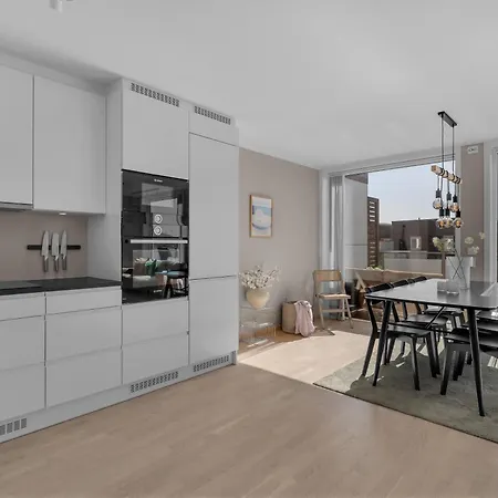 شقة Moderne Med Sjoutsikt Naer Flyplass